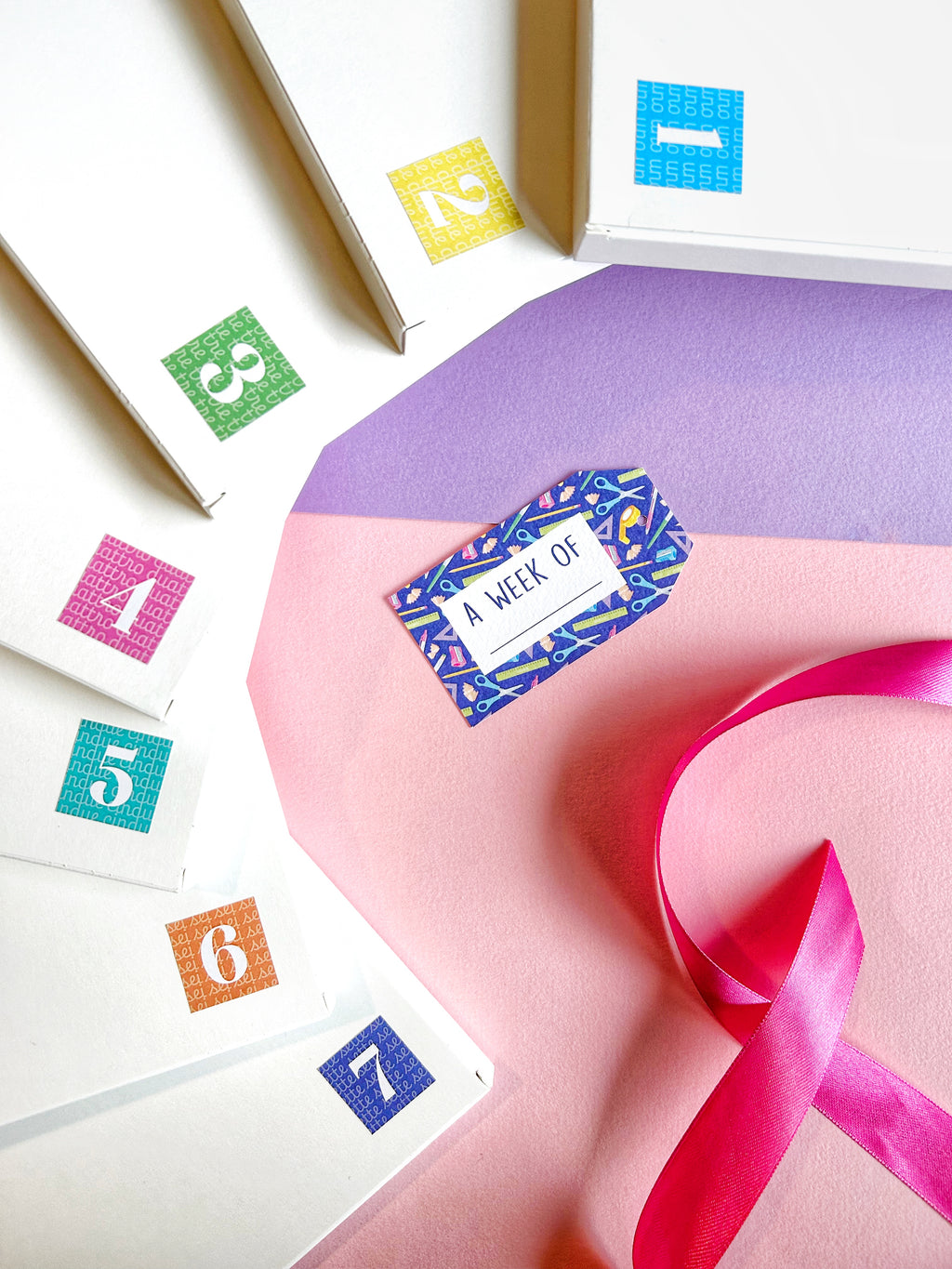7 GIORNI DI SORPRESE - a week of...